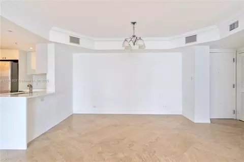 Living - 701 Brickell Key Blvd #1411, Miami, FL 33131 photo 2 of 5
