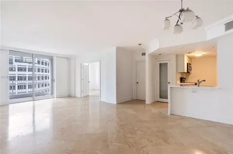 Living - 701 Brickell Key Blvd #1411, Miami, FL 33131 photo 1 of 5