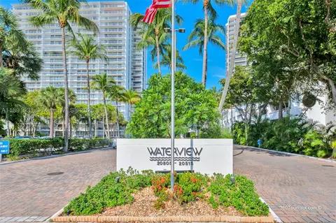 20515 E Country Club Dr #343, Aventura, FL 33180