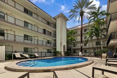 924 SE 2nd St #27, Fort Lauderdale, FL 33301