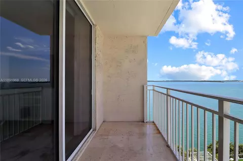 770 Claughton Island Dr #1012, Miami, FL 33131