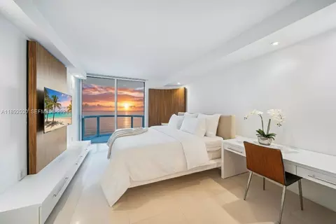 6365 Collins Ave #2901, Miami Beach, FL 33141