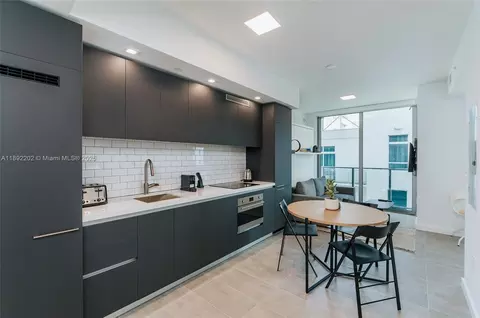 227 NE 2nd St #2508, Miami, FL 33132