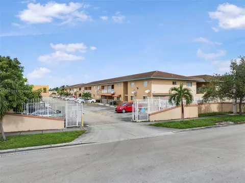 2985 W 80th St #109, Hialeah, FL 33018
