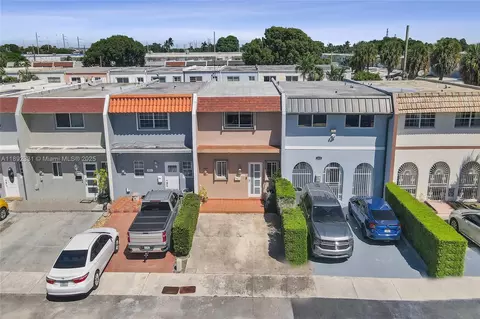 1831 W 72nd Pl, Hialeah, FL 33014