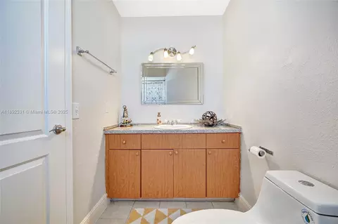 1831 W 72nd Pl, Hialeah, FL 33014 photo 30