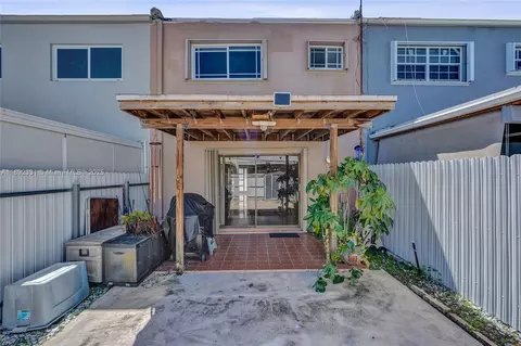 1831 W 72nd Pl, Hialeah, FL 33014 photo 35