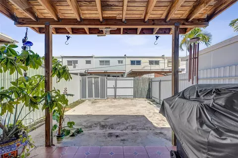 1831 W 72nd Pl, Hialeah, FL 33014 photo 32