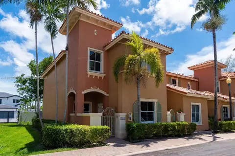 3066 S Red Mangrove Ln S #201-2, Fort Lauderdale, FL 33312