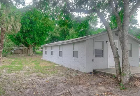 309 N 17th St, Fort Pierce, FL 34950