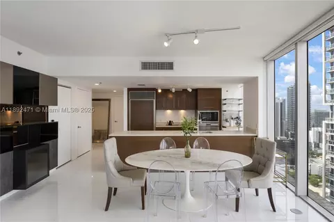 475 Brickell Ave #4015, Miami, FL 33131