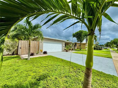 Exterior - 6875 NW 1st Ct, Margate, FL 33063 photo 1 of 11