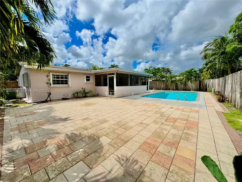Exterior - 6875 NW 1st Ct, Margate, FL 33063 photo 5 of 11