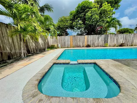 Exterior - 6875 NW 1st Ct, Margate, FL 33063 photo 7 of 11