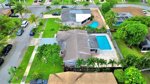 View/Area - 6875 NW 1st Ct, Margate, FL 33063 photo 5 of 6