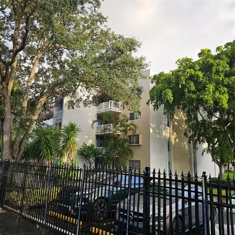 3571 Inverrary Dr #409, Lauderhill, FL 33319