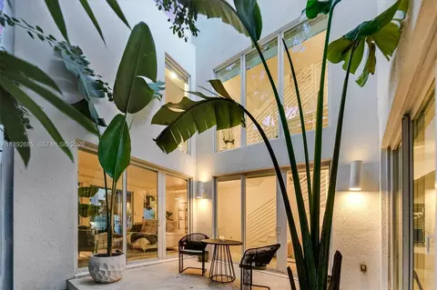 3094 Indiana St #3094, Coconut Grove, FL 33133