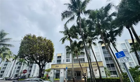 9725 NW 52nd St #114, Doral, FL 33178