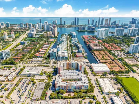 2775 NE 187th St #309, Aventura, FL 33180