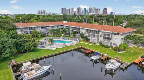 900 SW 12th St #305, Fort Lauderdale, FL 33315