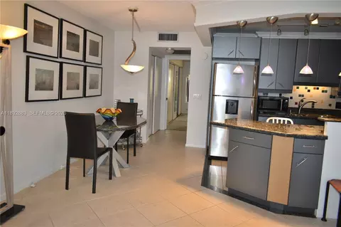 Kitchen - 2011 Cornwall #A, Boca Raton, FL 33434 photo 3 of 3