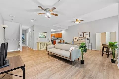 2344 Vintage Dr, Lighthouse Point, FL 33064