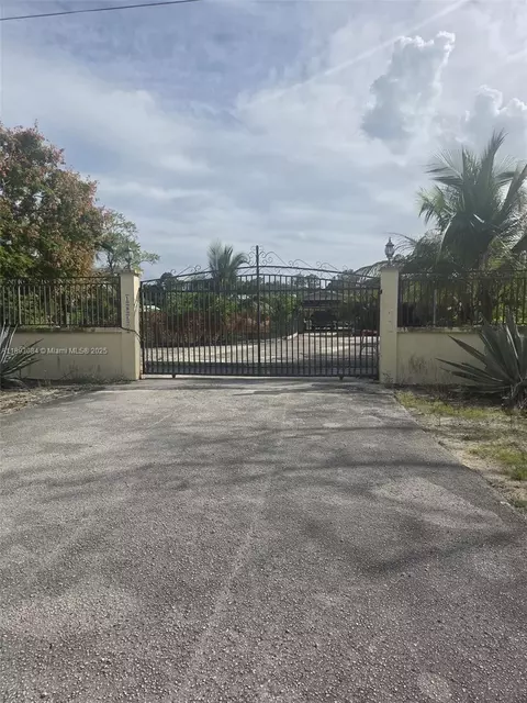 1850 Panama Ave, Clewiston, FL 33440