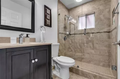 Bath - 3155 W 68th Pl, Hialeah, FL 33018 photo 1 of 3