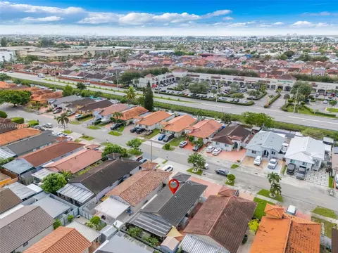 View/Area - 3155 W 68th Pl, Hialeah, FL 33018 photo 8 of 13