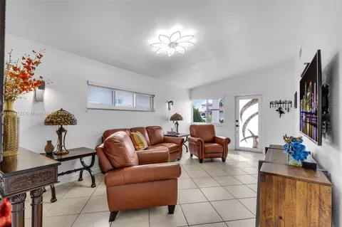 Other - 3155 W 68th Pl, Hialeah, FL 33018 photo 4 of 8