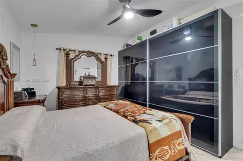 Bedroom - 3155 W 68th Pl, Hialeah, FL 33018 photo 6 of 7