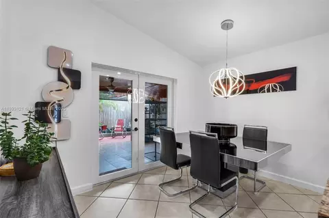 Dining - 3155 W 68th Pl, Hialeah, FL 33018 photo 1 of 2