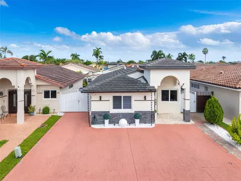 View/Area - 3155 W 68th Pl, Hialeah, FL 33018 photo 1 of 13