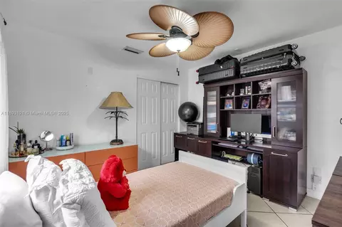 Bedroom - 3155 W 68th Pl, Hialeah, FL 33018 photo 1 of 7