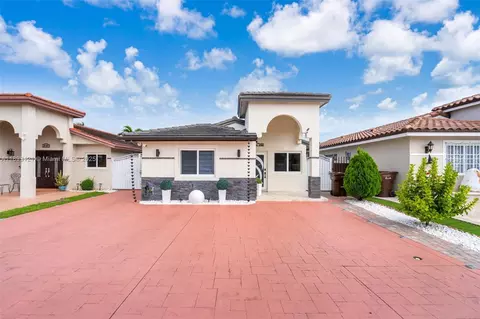 3155 W 68th Pl, Hialeah, FL 33018