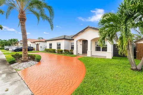 8831 NW 166th Ter, Miami Lakes, FL 33018