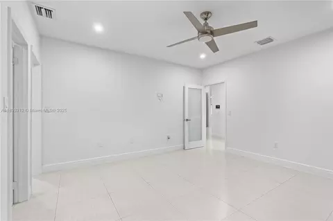 Bedroom - 9182 NW 148th St, Miami Lakes, FL 33018 photo 5 of 6