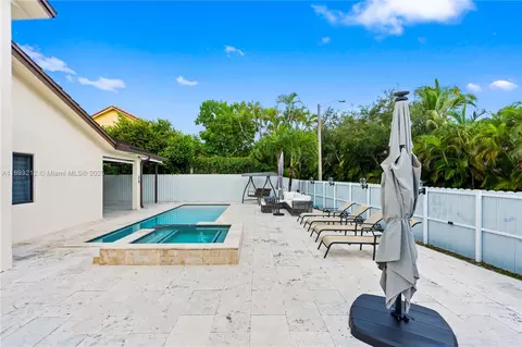 Exterior - 9182 NW 148th St, Miami Lakes, FL 33018 photo 4 of 8