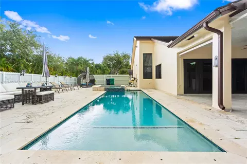 Exterior - 9182 NW 148th St, Miami Lakes, FL 33018 photo 7 of 8