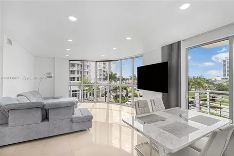 1830 Radius Dr #314, Hollywood, FL 33020