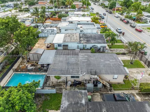 View/Area - 940 E 21st St, Hialeah, FL 33013 photo 2 of 7