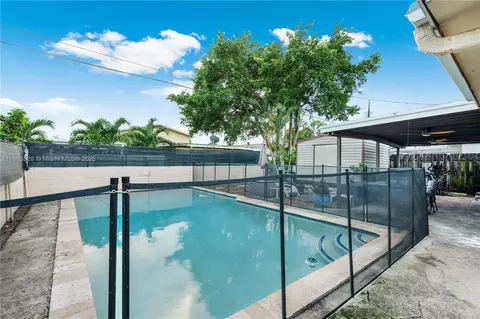 Exterior - 940 E 21st St, Hialeah, FL 33013 photo 3 of 5