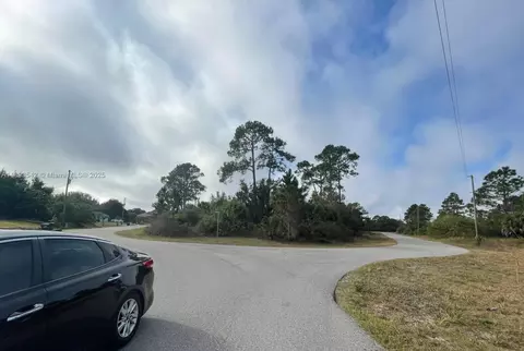 Kimball Cir, North Port, FL 34288