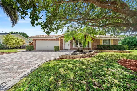 9064 NW 23rd Pl, Coral Springs, FL 33065