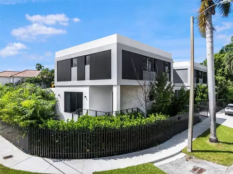 3300 SW 27th Ter #3300, Miami, FL 33133