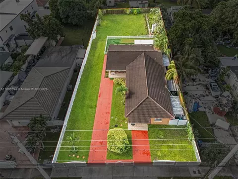 8820 SW 27th St, Miami, FL 33165