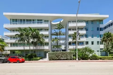 7800 Collins Ave #203, Miami Beach, FL 33141