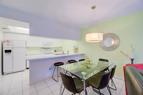 174 Waterside Dr #174, Hypoluxo, FL 33462