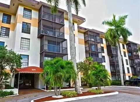 5570 NW 44th St #312A, Lauderhill, FL 33319