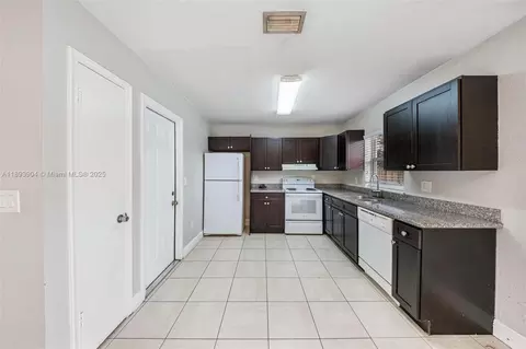 1920 NW 3rd Ave, Pompano Beach, FL 33060 photo 8